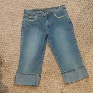 Vintage, Arizona Jeans, Girls size 12 1/2 plus, Capri style. Super comfortable.